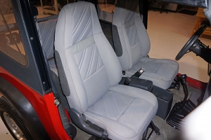 1993 Jeep Wrangler YJ thumbnail