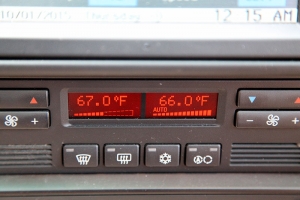 2001 BMW 740i M Sport thumbnail