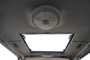 1991 Mitsubishi Delica Exceed thumbnail