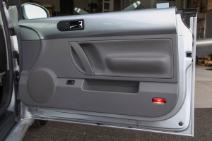2005 Volkswagen New Beetle Convertible GLS Turbo thumbnail