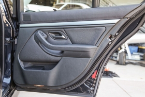 2003 BMW (E39) M5 thumbnail
