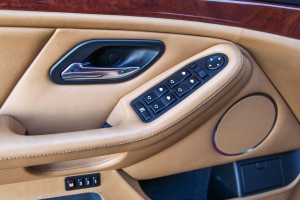 2003 BMW (E39) M5 thumbnail