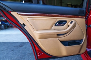 2003 BMW (E39) M5 thumbnail