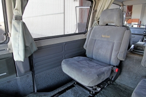 1990 Mitsubishi Delica Super Exceed thumbnail