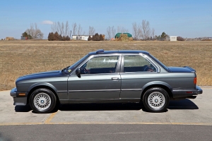 1987 BMW (E30) 325iS thumbnail