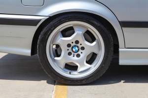 1997 BMW M3 Sedan (M3/4/5) thumbnail