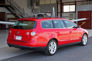 2008 Volkswagen Passat Wagon 2.0T thumbnail
