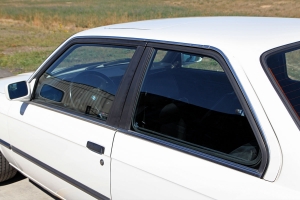 1988 BMW (E30) 325iS thumbnail