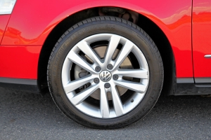 2008 Volkswagen Passat Wagon 2.0T thumbnail