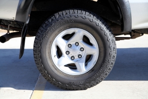 2001 Toyota Tacoma 4X4 Extra Cab TRD Off Road SR5 thumbnail