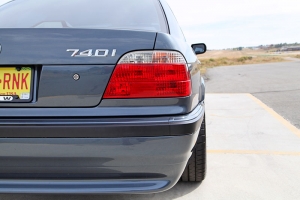 2001 BMW 740i M Sport thumbnail