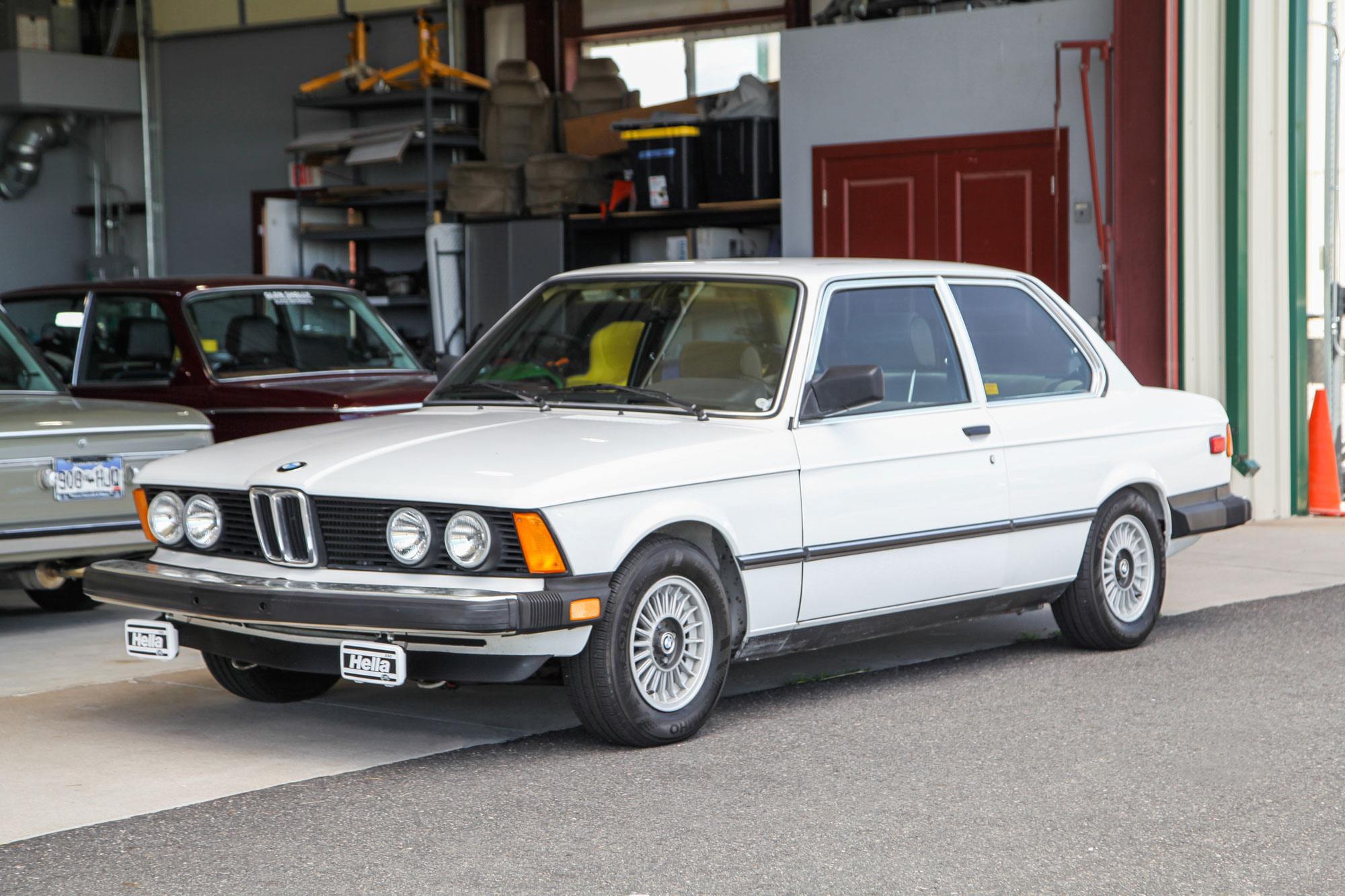 Exterior photo of 1983 BMW (E21) 320i