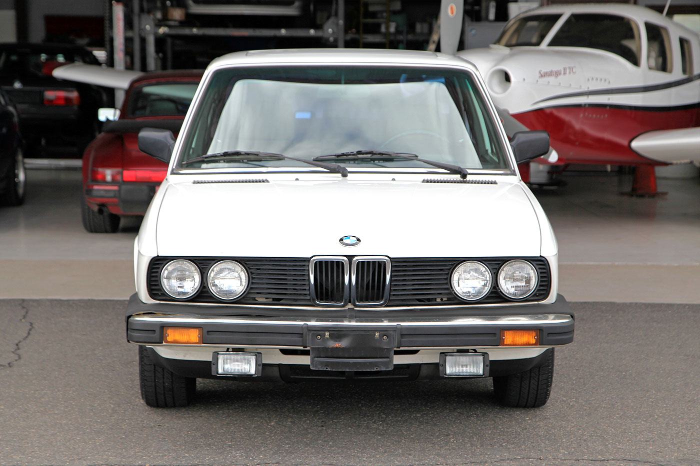1986 BMW 528e exterior photo