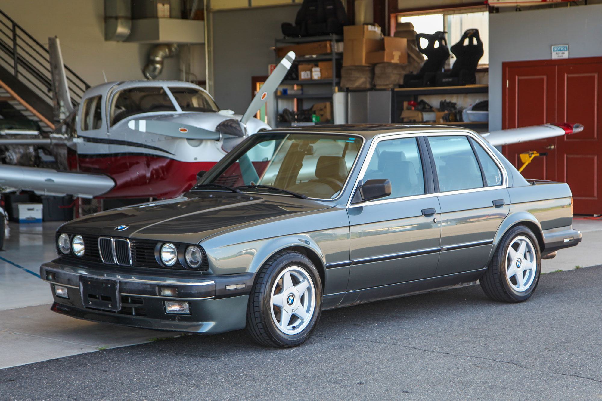 Exterior photo of 1987 BMW 325i