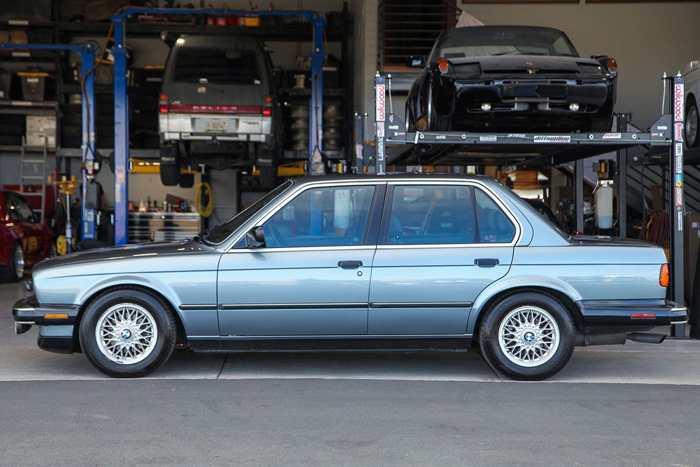 1987 BMW 325i exterior photo