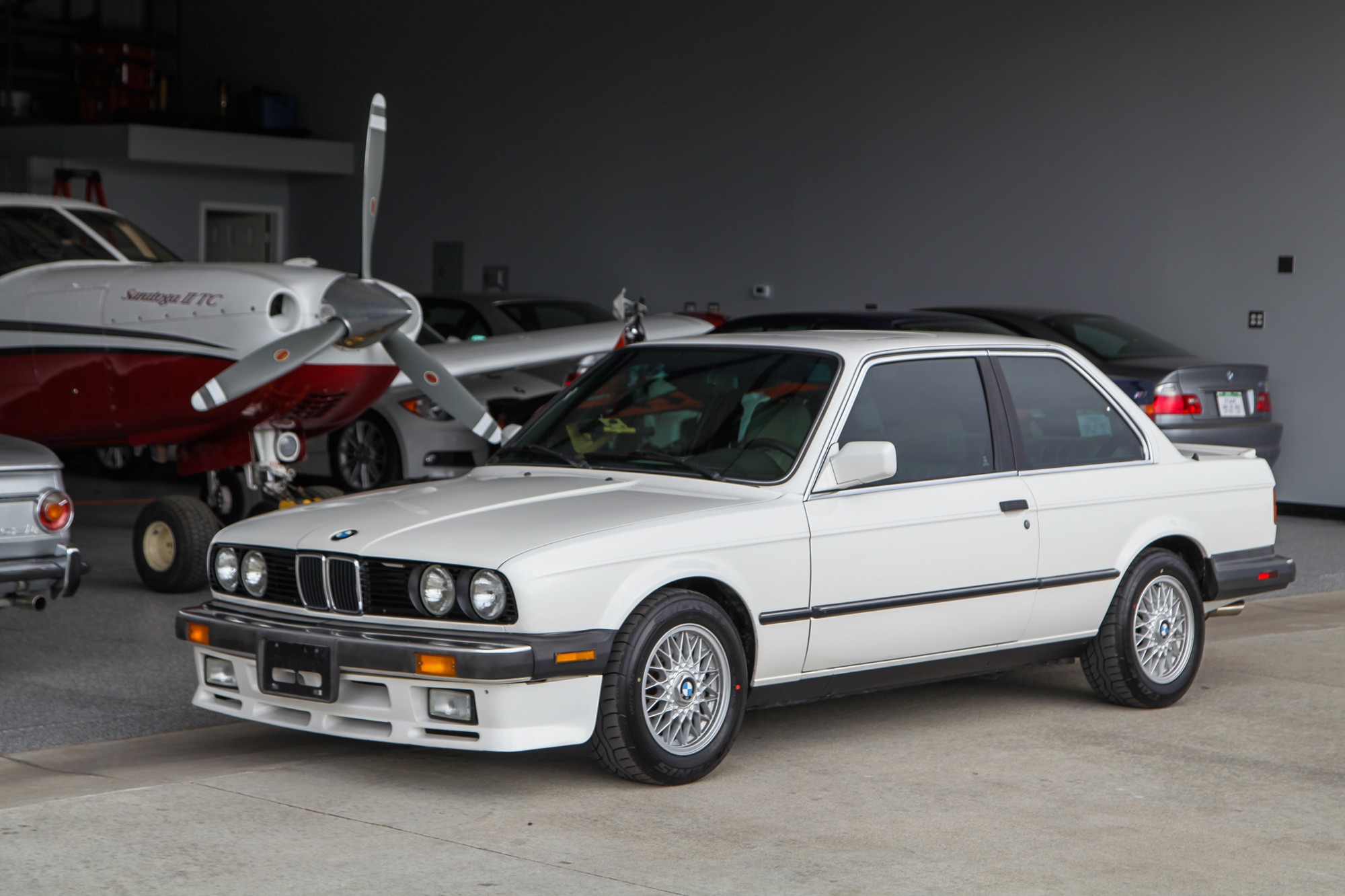 Exterior photo of 1987 BMW 325iS