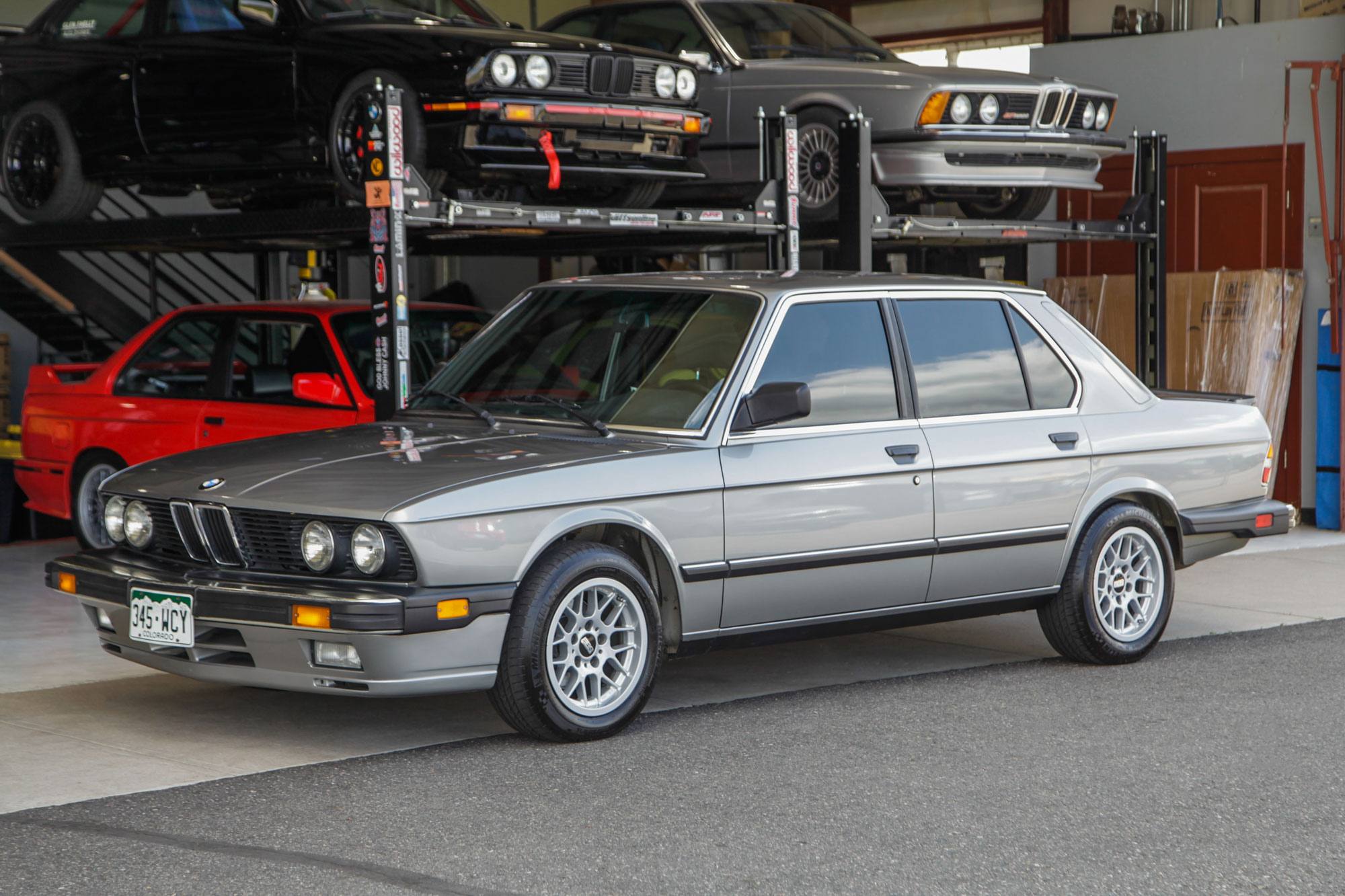 Exterior photo of 1987 BMW 535iS