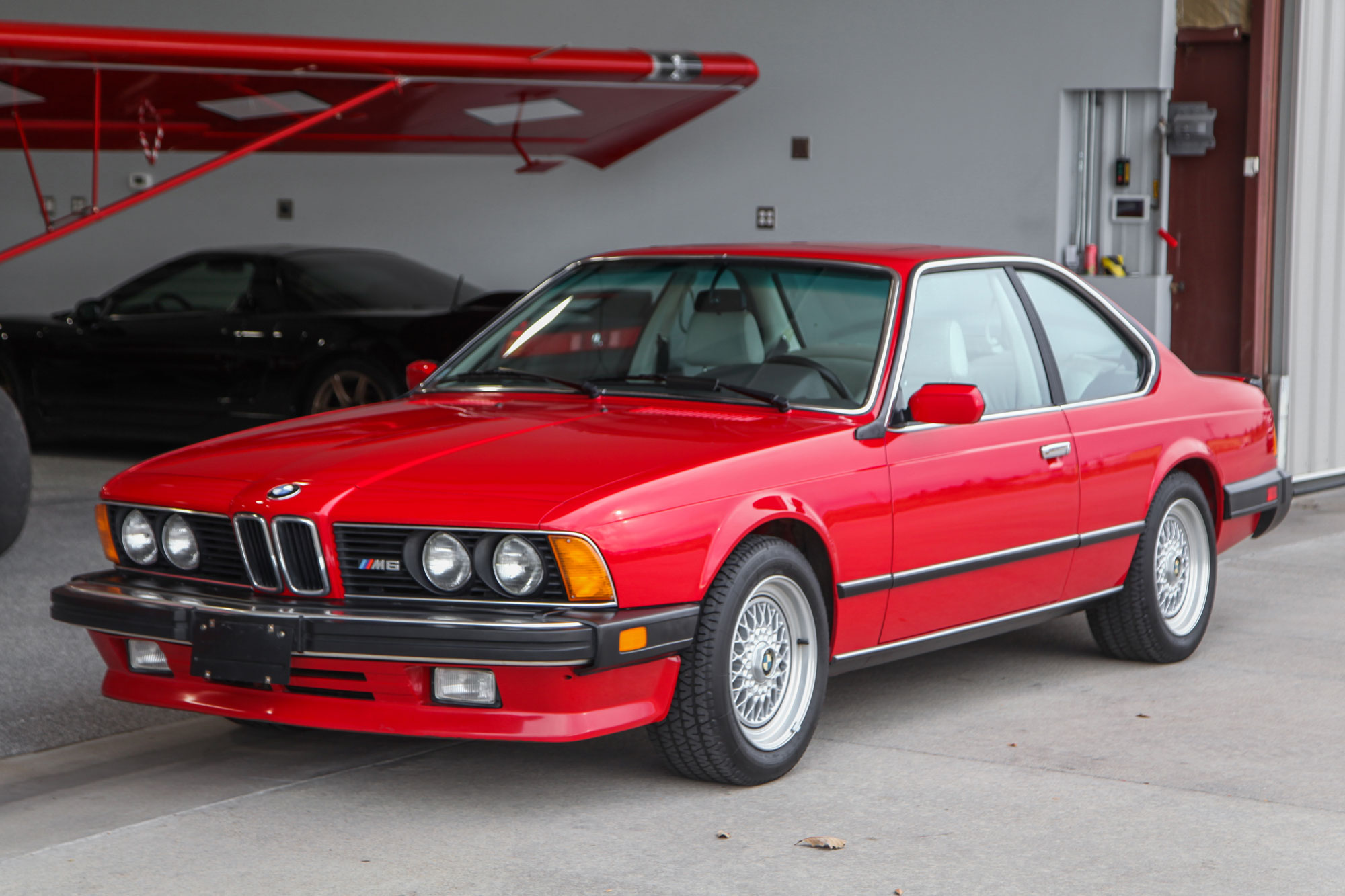 Exterior photo of 1987 BMW (E24) M6