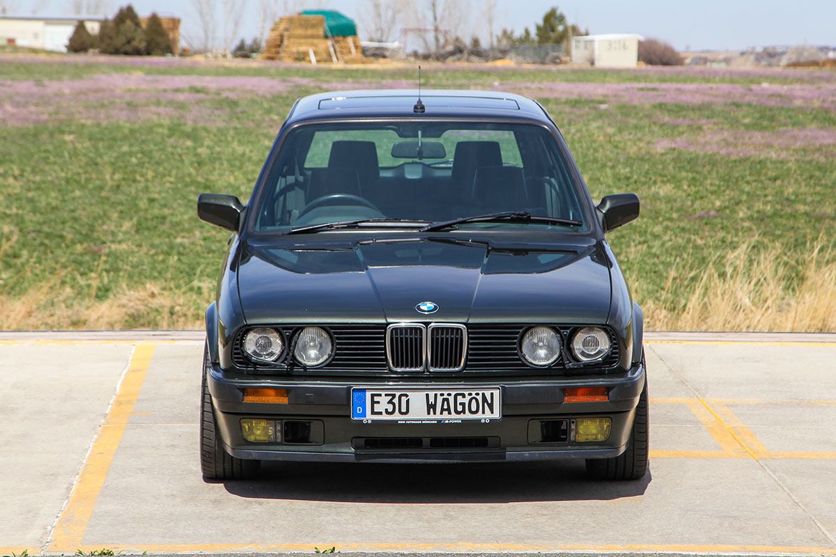 1988 BMW (E30) 325i Touring exterior photo