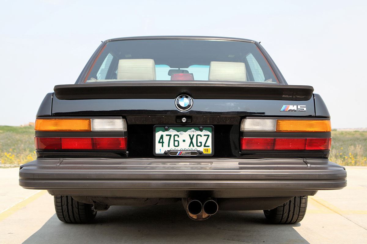 1988 BMW E28 M5 exterior photo