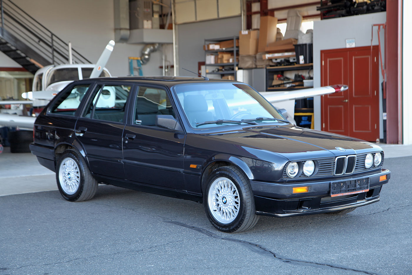 1989 BMW (E30) M20-Swapped 318i Touring exterior photo