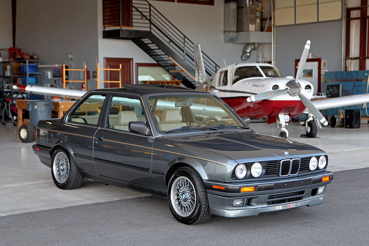 1989 BMW 325i exterior photo