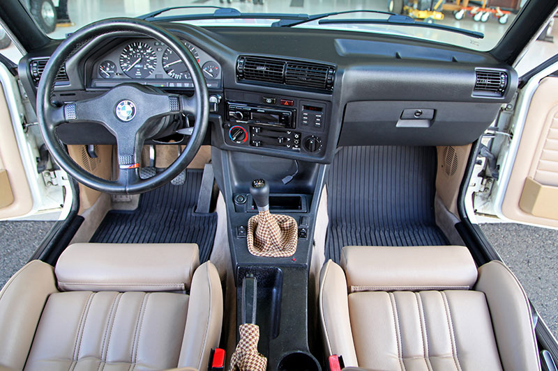 1989 BMW 325ix interior photo