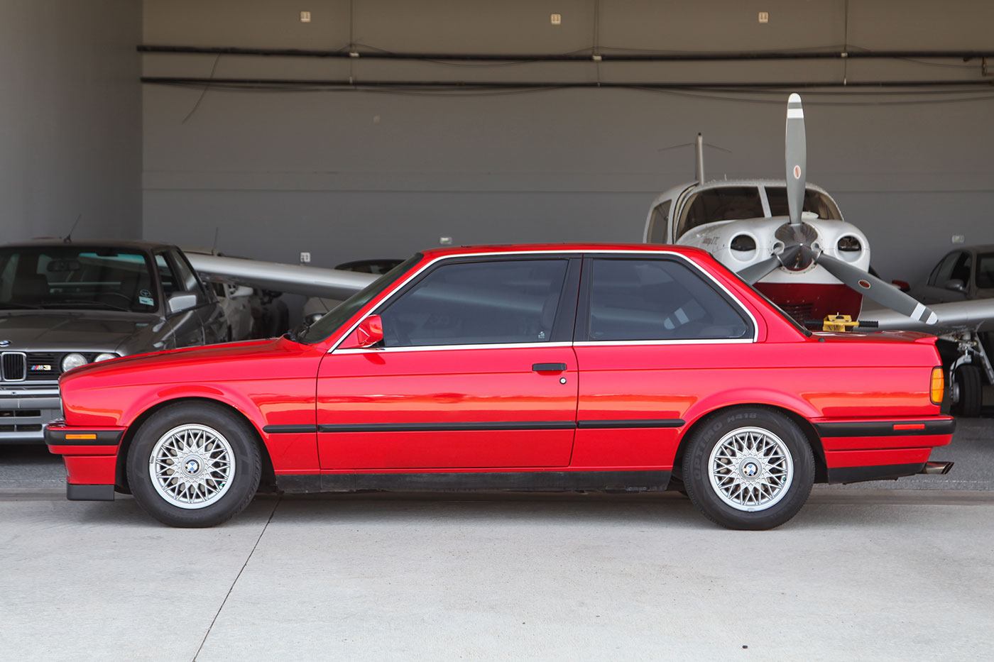 1990 BMW (E30) 325iS exterior photo