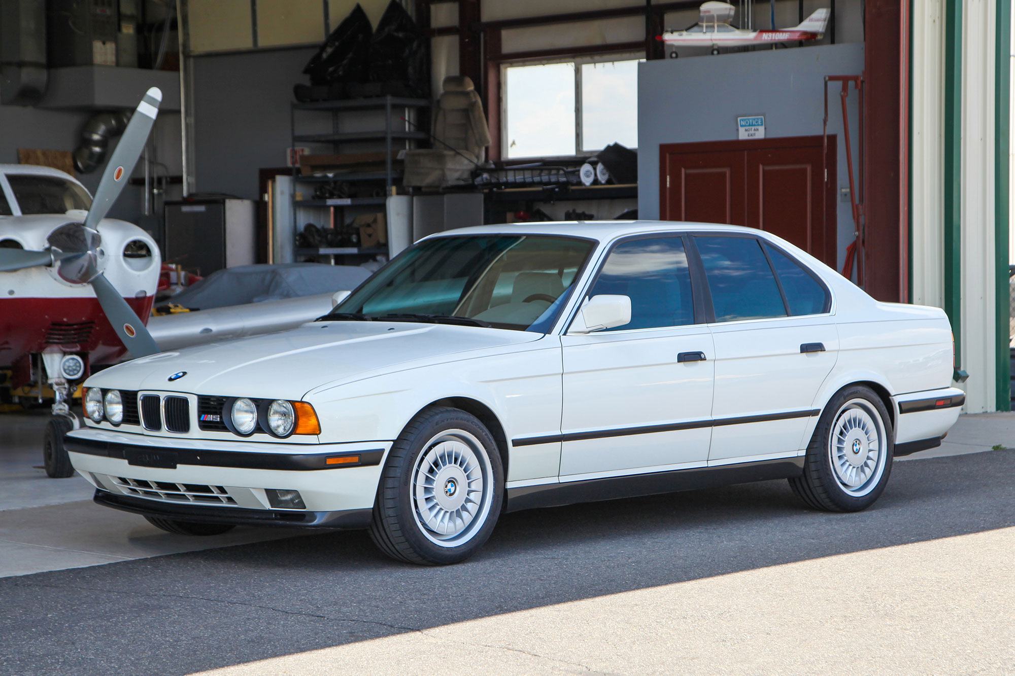 Exterior photo of 1991 BMW M5