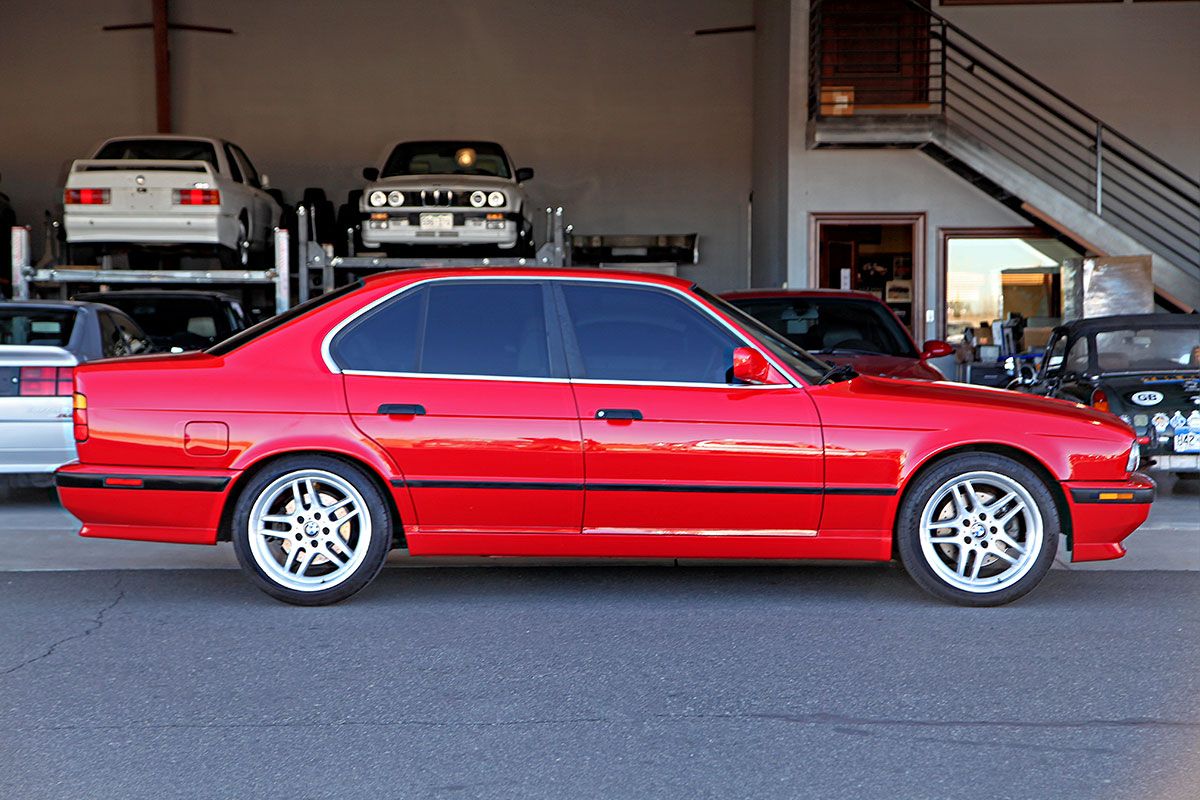 1991 BMW M5 exterior photo