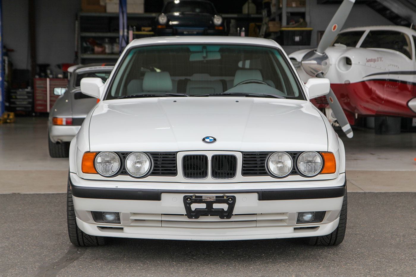 1992 BMW 525i exterior photo