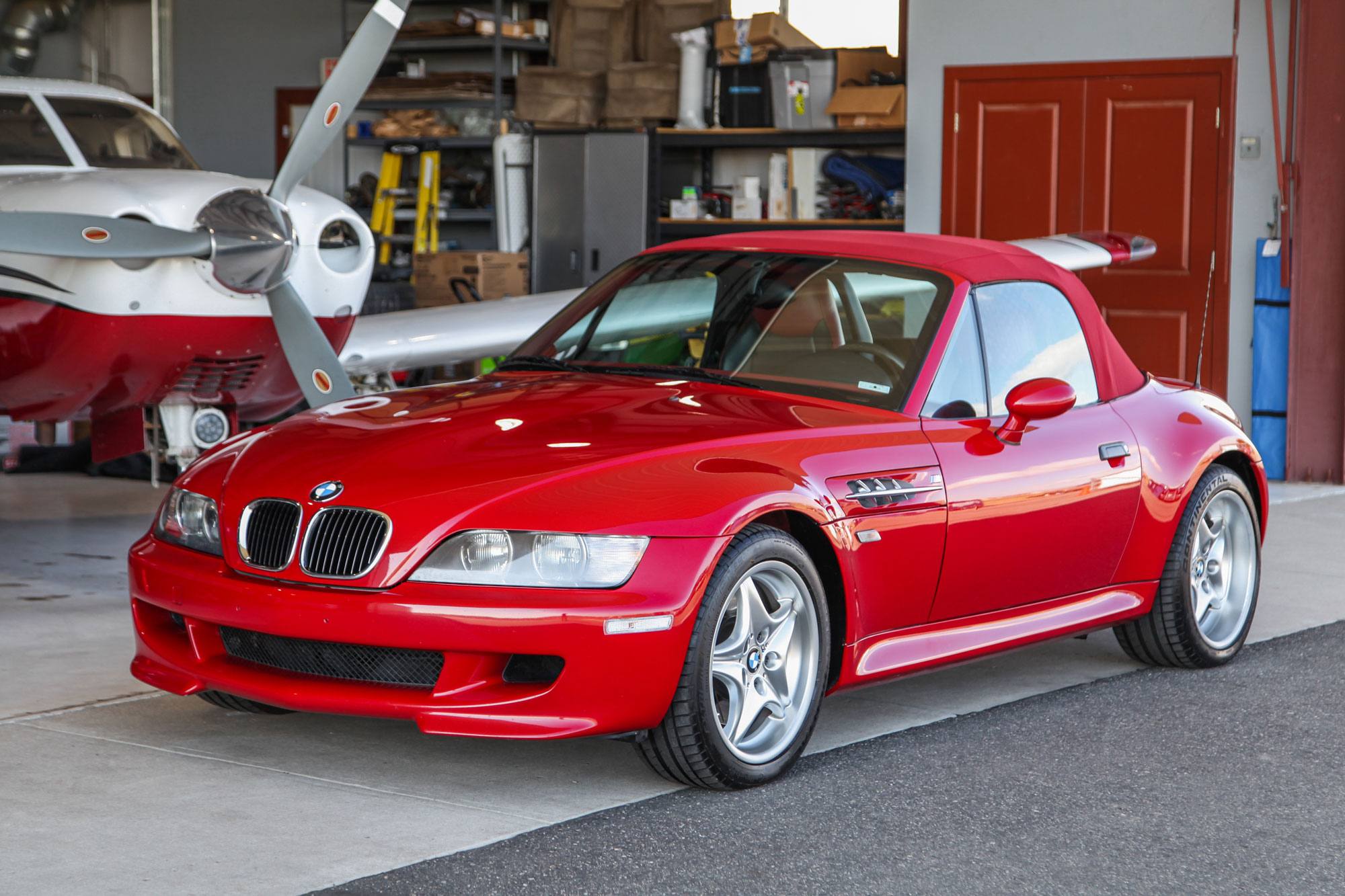 Exterior photo of 2000 BMW M Roadster