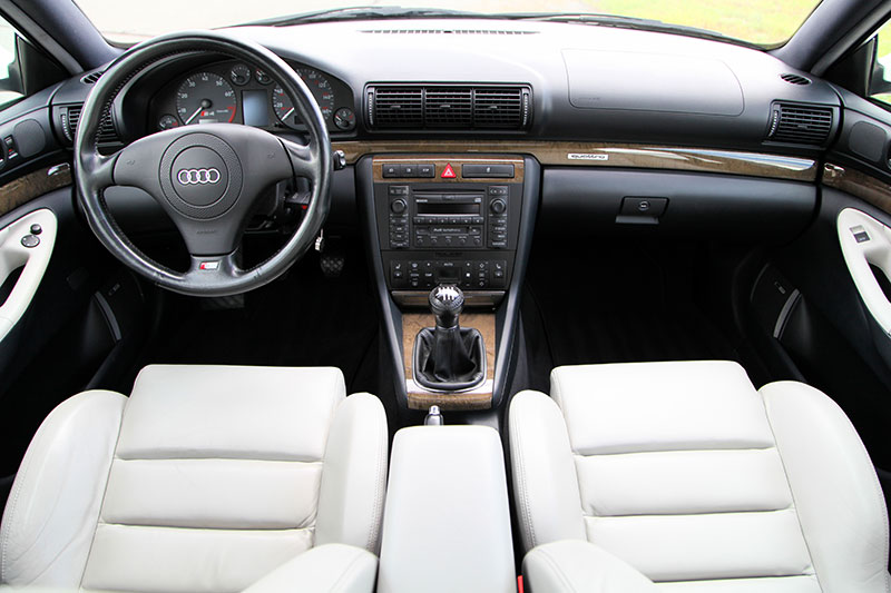 2001 Audi S4 Avant interior photo