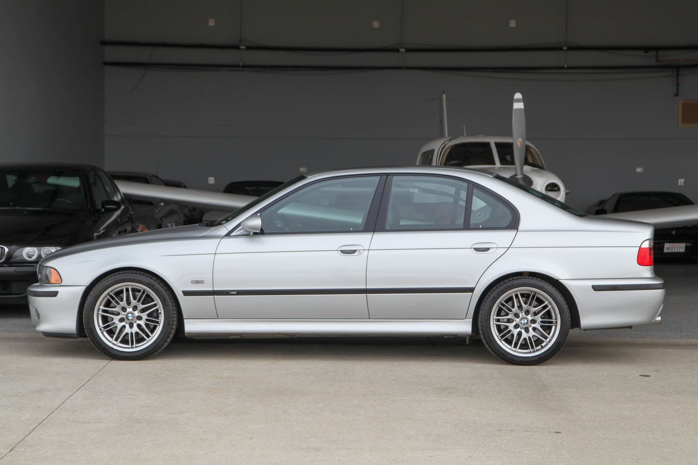 2001 BMW E39 M5 exterior photo
