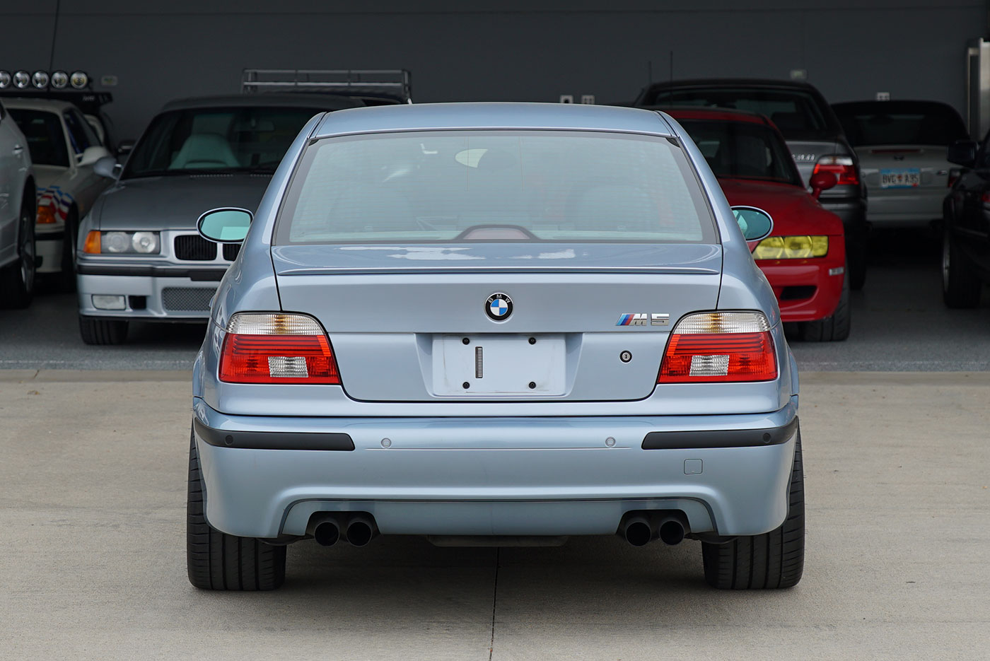 2001 BMW (E39) M5 exterior photo