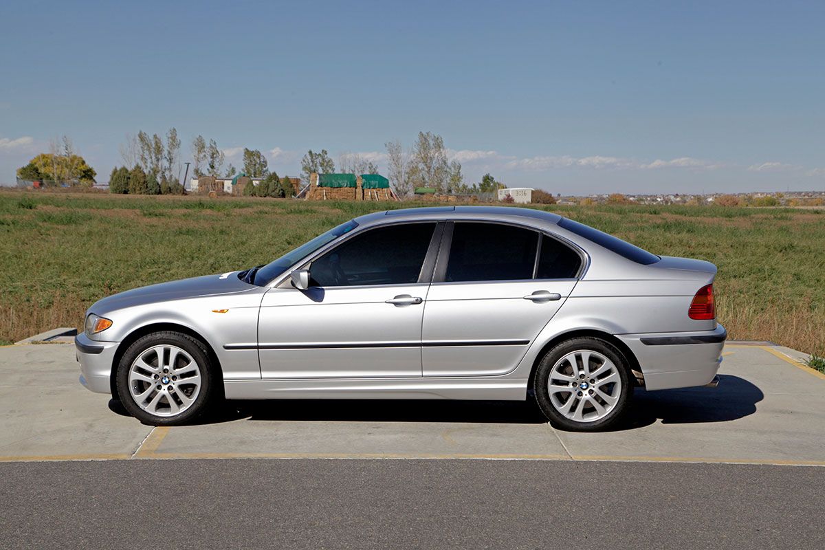 2002 BMW 330Xi exterior photo