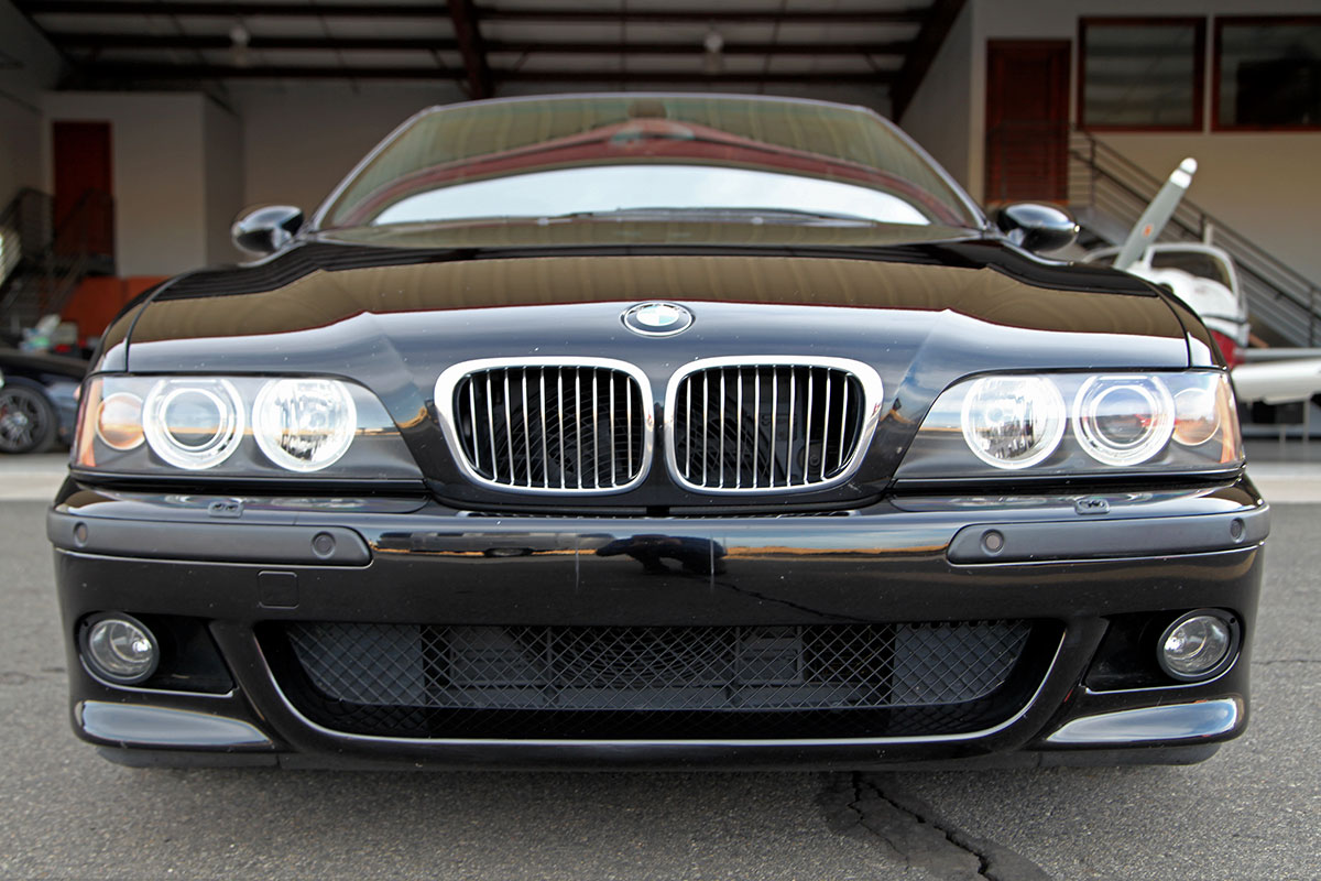2002 BMW M5 exterior photo
