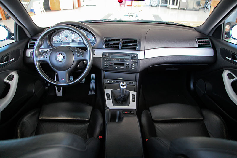 2004 BMW M3 interior photo